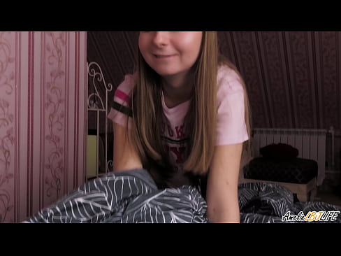 ❤️ Blondie duboko siše svoju drugu prijateljicu i dobiva spermu u usta ❤️ Porno na bs.courseclass.ru ❌️❤